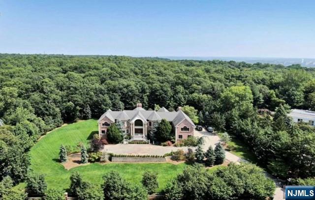 35 Timberline Drive Alpine, NJ 07620 - Photo 37 of 37 an aerial view of a house