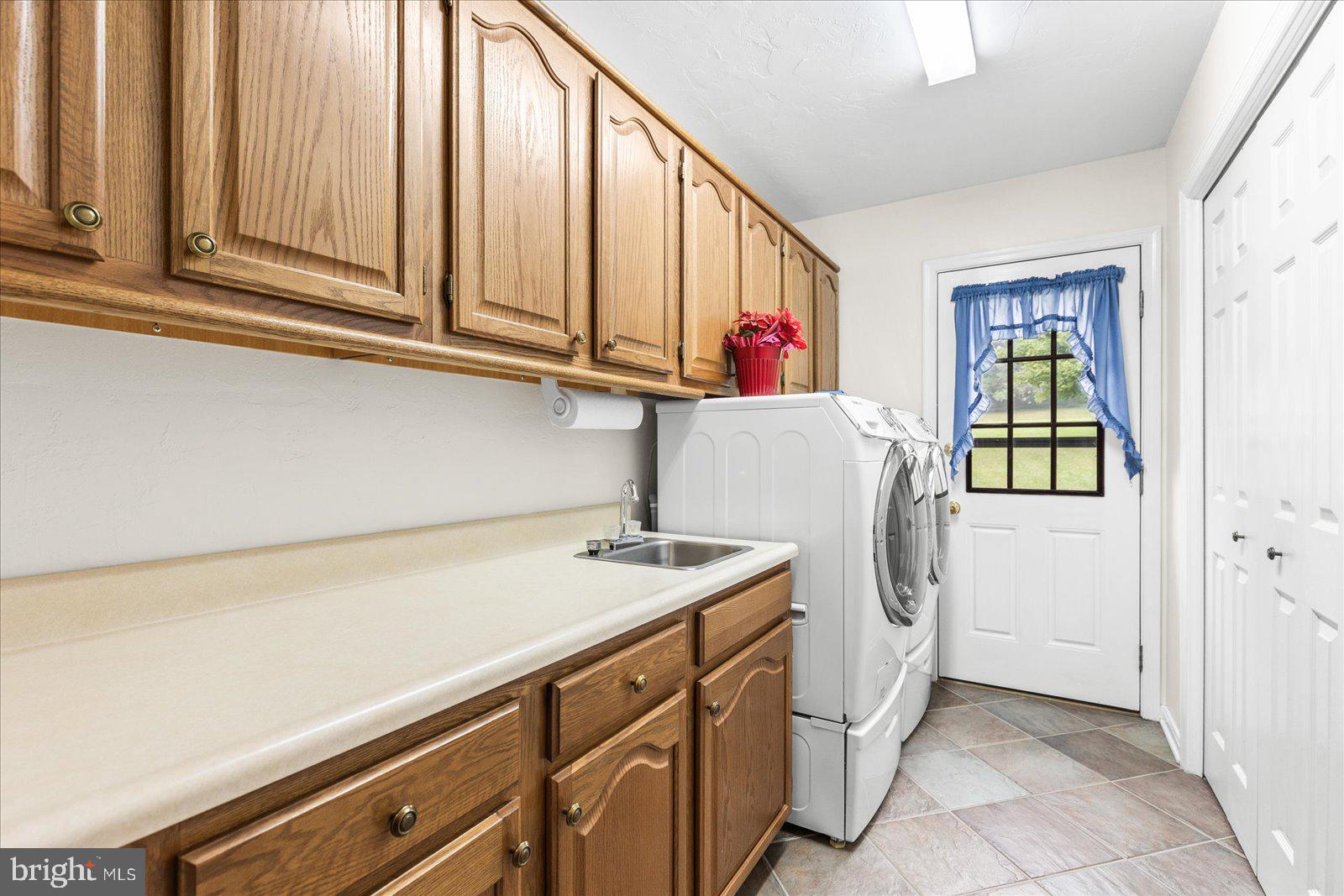 530 Dietz Road York, PA 17402 - Photo 21 of 57 Gallery Image 21