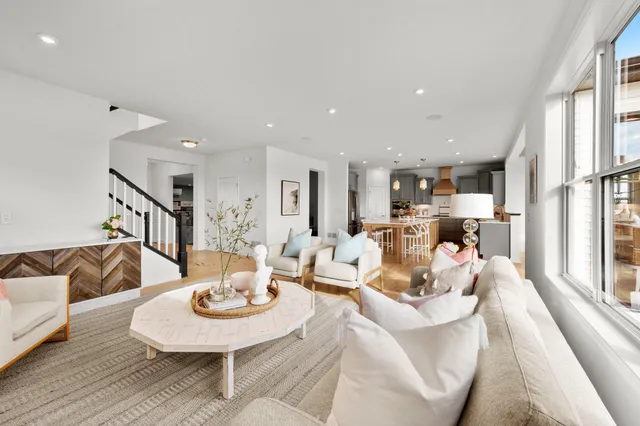 $649,990 | 916 Big Wds Drive, Delano, MN 55328