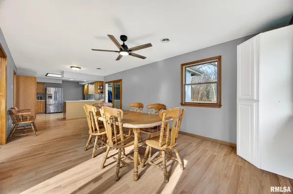 $275,000 | 568 Knox Highway 26, Galesburg, IL 61401