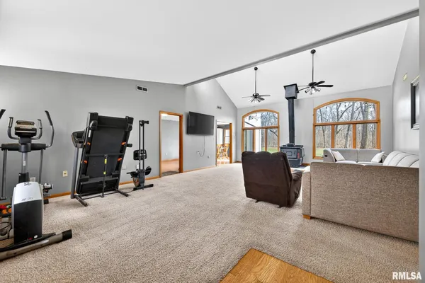 $275,000 | 568 Knox Highway 26, Galesburg, IL 61401