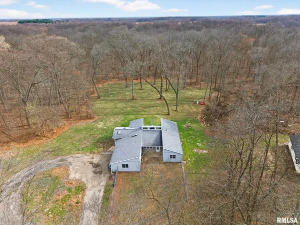 $275,000 | 568 Knox Highway 26, Galesburg, IL 61401