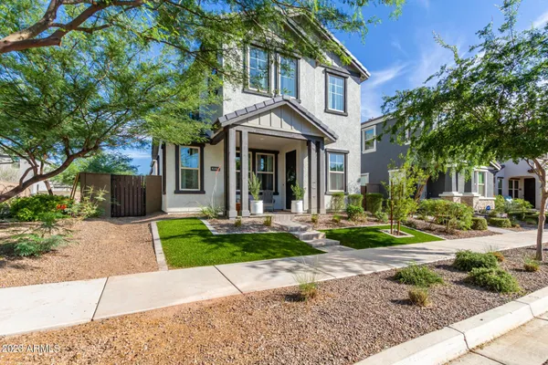 $2,700 | 2029 West Kinfield Trail, Phoenix, AZ 85085