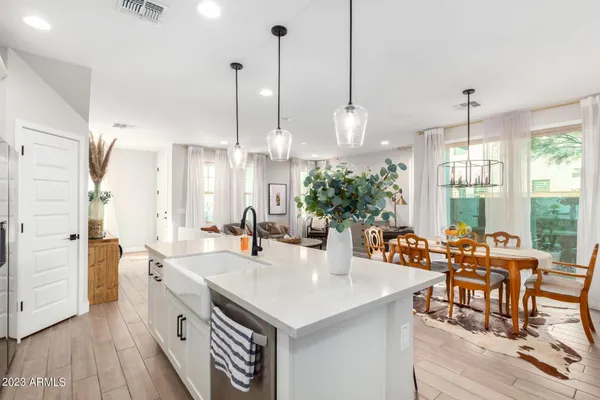 $2,700 | 2029 West Kinfield Trail, Phoenix, AZ 85085