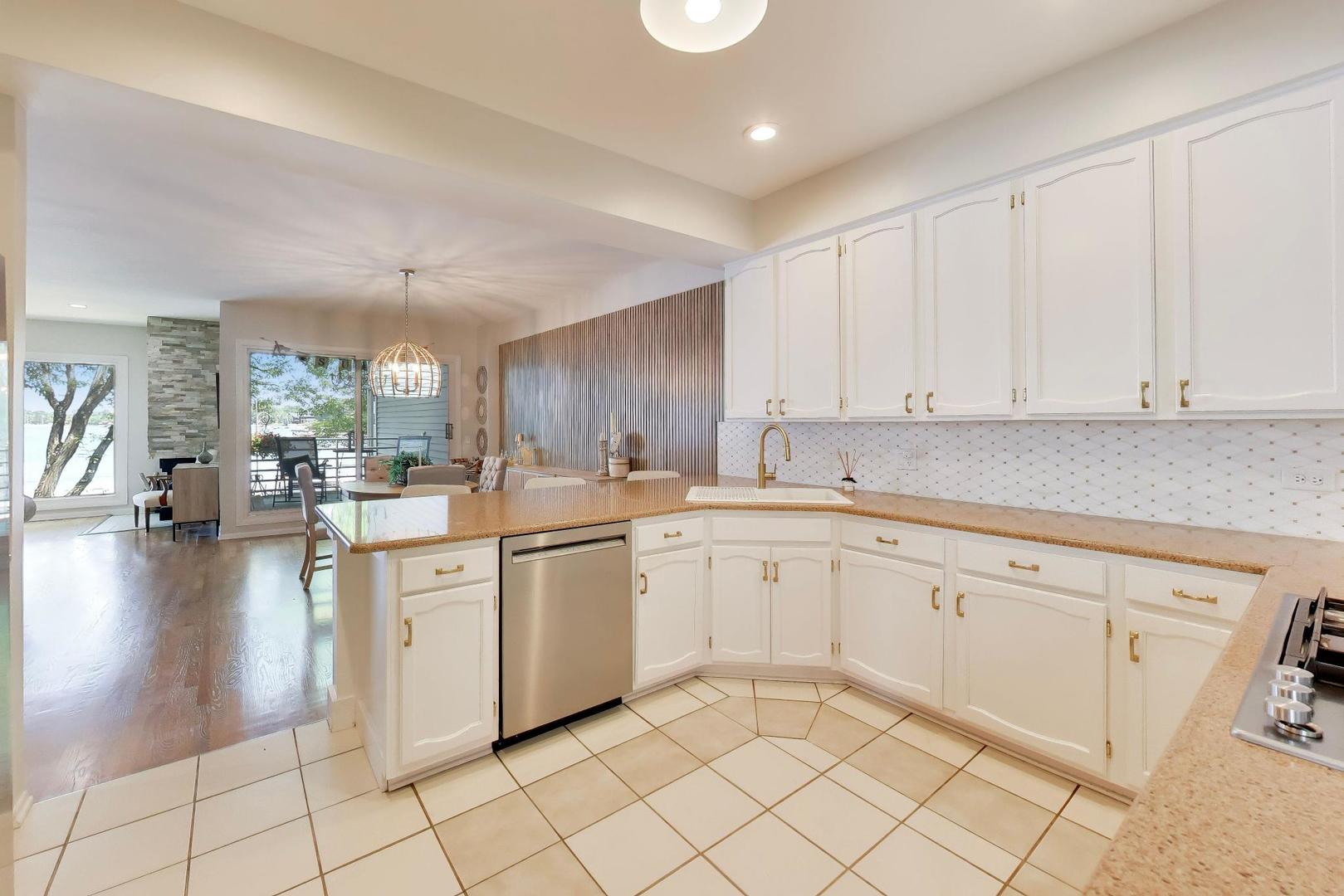 26443 North Ridge Court Mundelein, IL 60060 - Photo 19 of 52 Gallery Image 19
