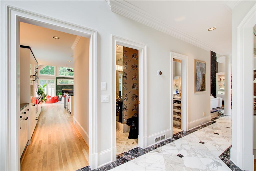 115 Cross Roads Court Atlanta, GA 30327 - Photo 15 of 55