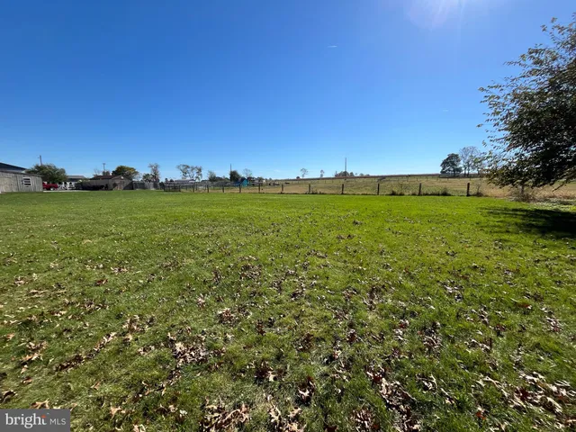 a view of a green field with lots of green space