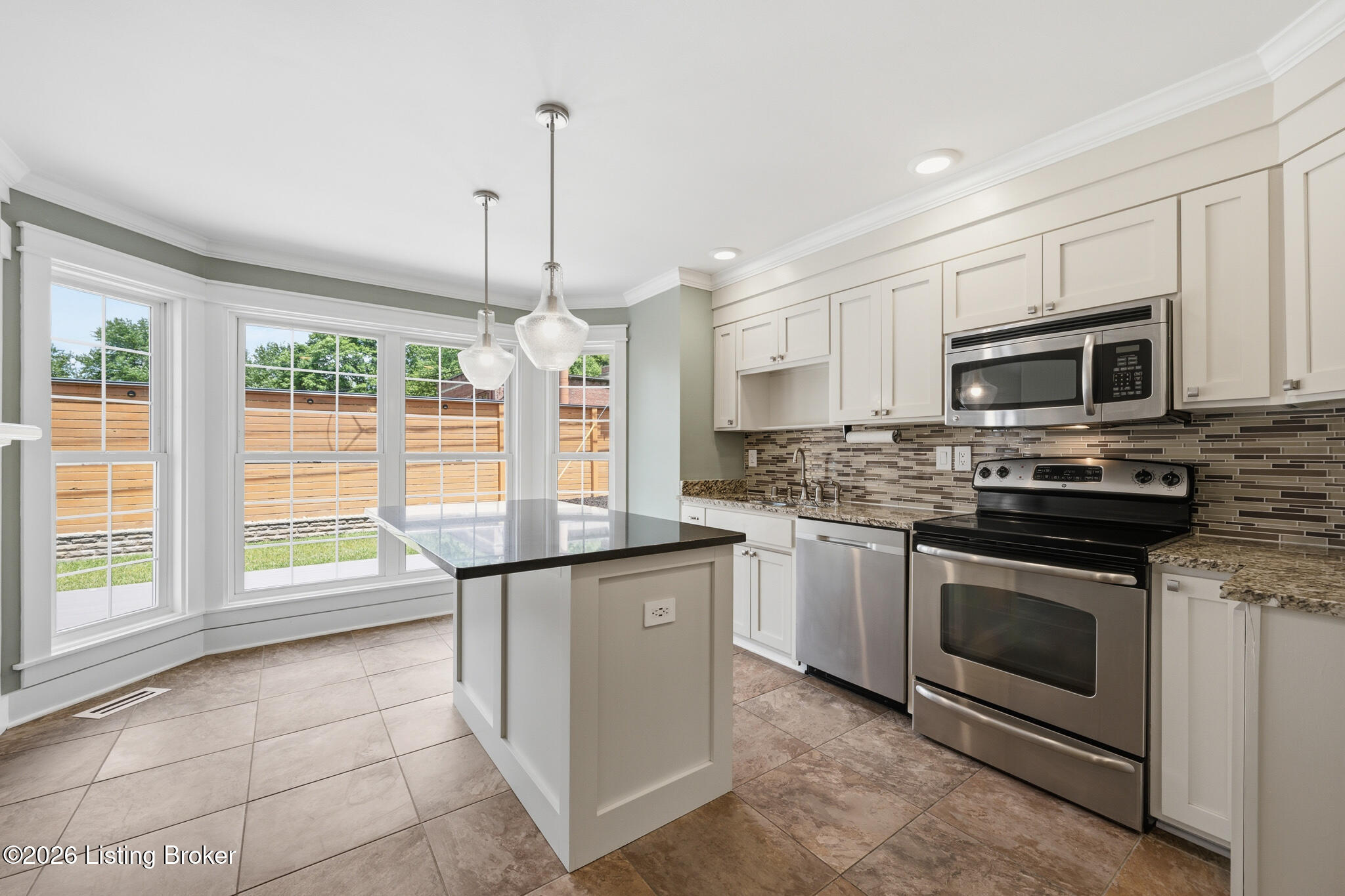 1409 Twin Ridge Road Louisville, KY 40242 - Photo 13 of 62 1409 Twin Ridge-16