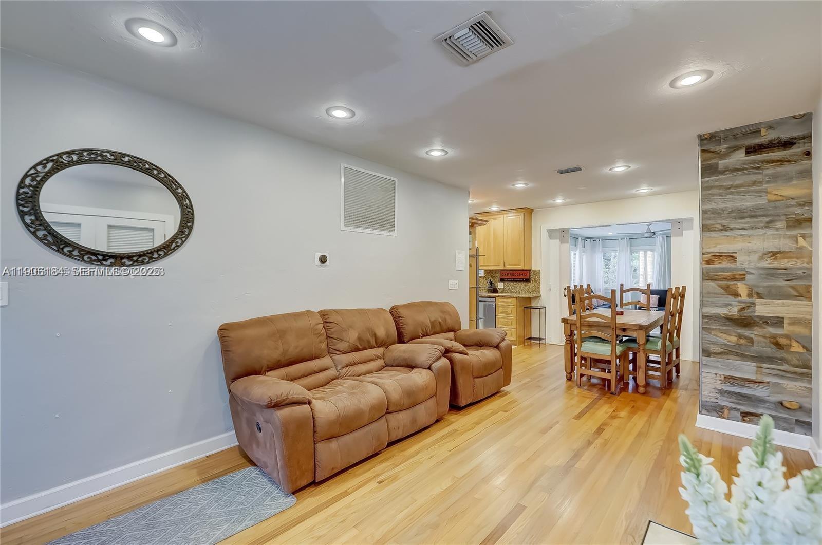 1637 Cleveland Street, Unit 1637 Hollywood, FL 33020 - Photo 13 of 52