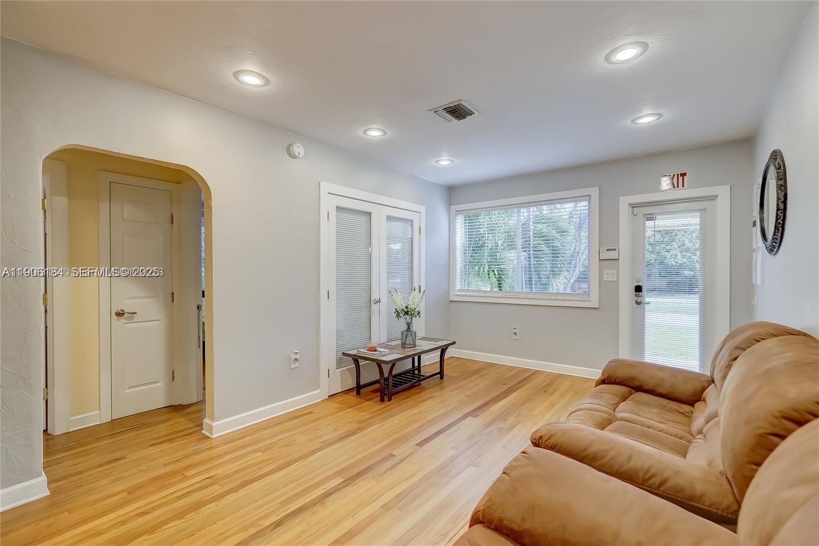 1637 Cleveland Street, Unit 1637 Hollywood, FL 33020 - Photo 15 of 52