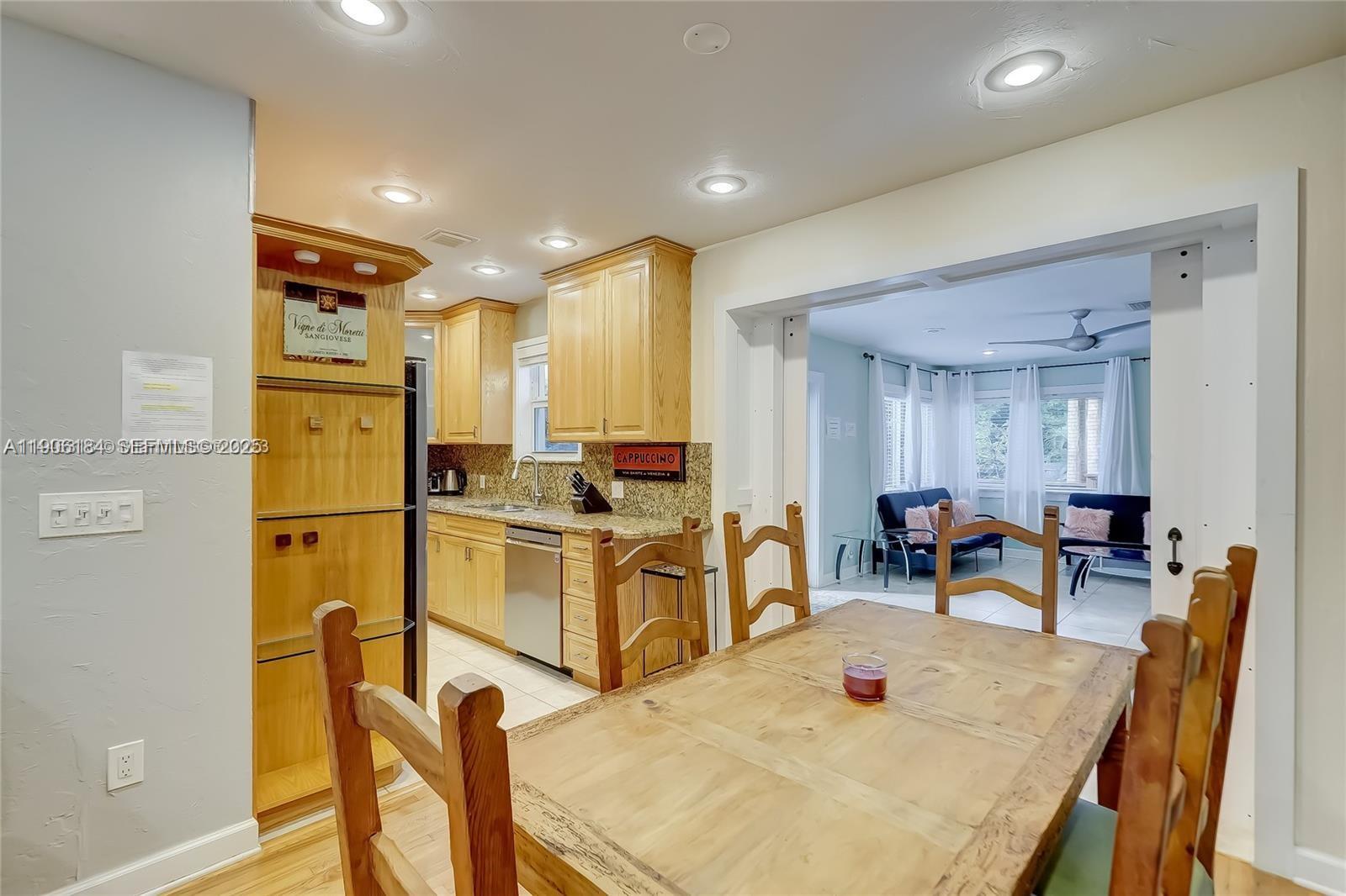 1637 Cleveland Street, Unit 1637 Hollywood, FL 33020 - Photo 17 of 52