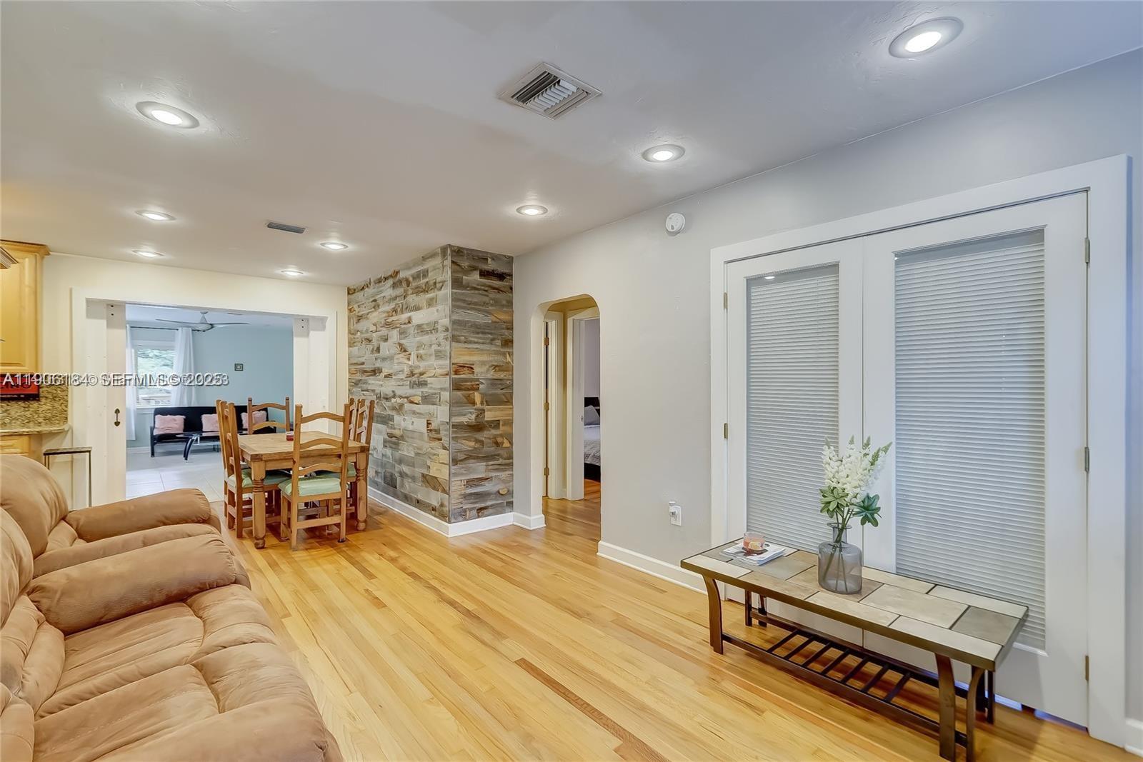 1637 Cleveland Street, Unit 1637 Hollywood, FL 33020 - Photo 20 of 52