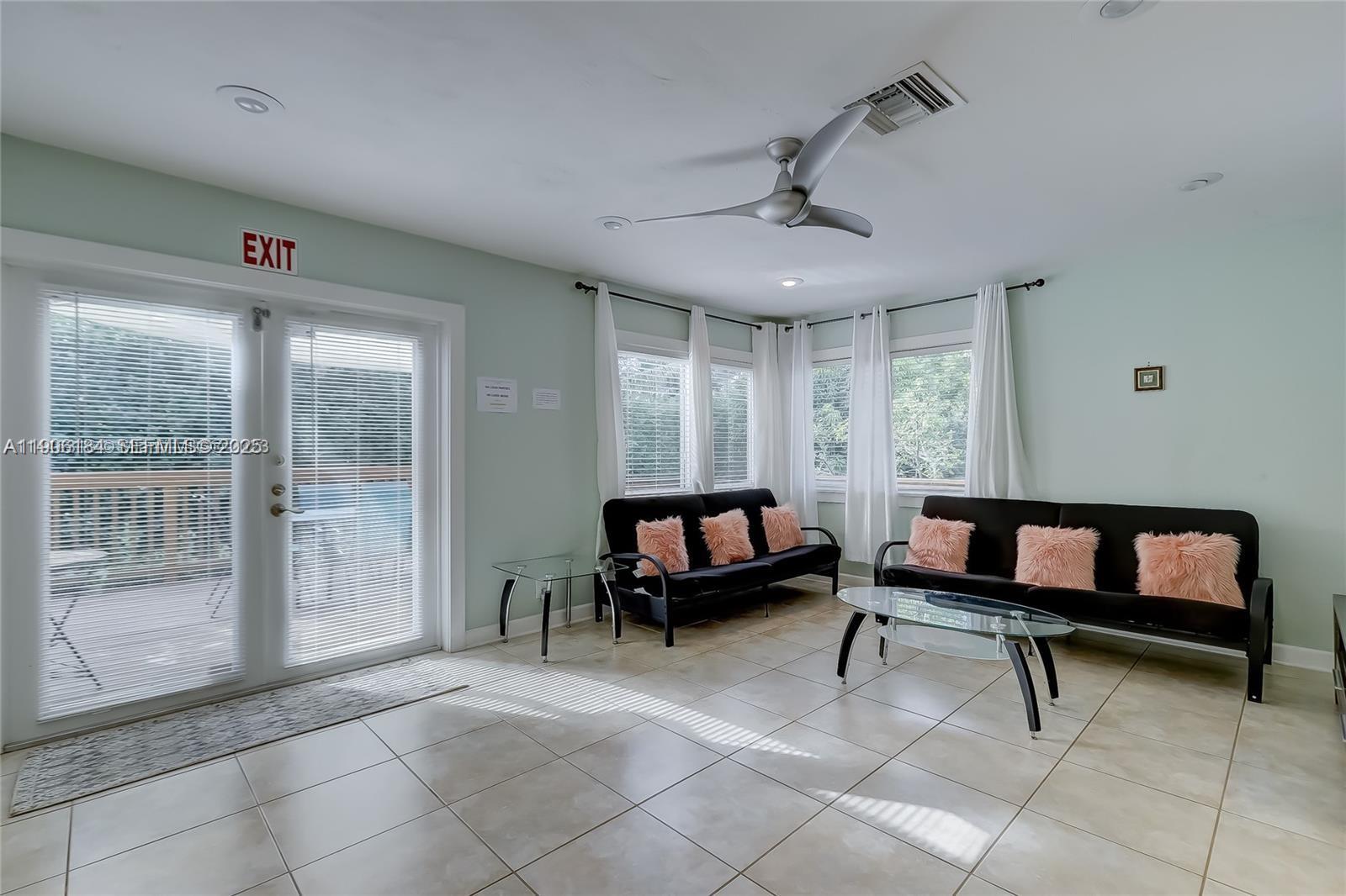 1637 Cleveland Street, Unit 1637 Hollywood, FL 33020 - Photo 23 of 52