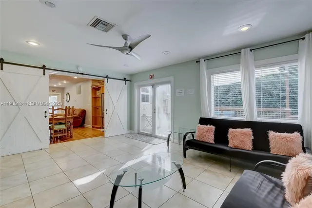 $4,400 | 1637 Cleveland Street, Unit 1637, Hollywood, FL 33020