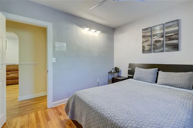 $4,400 | 1637 Cleveland Street, Unit 1637, Hollywood, FL 33020