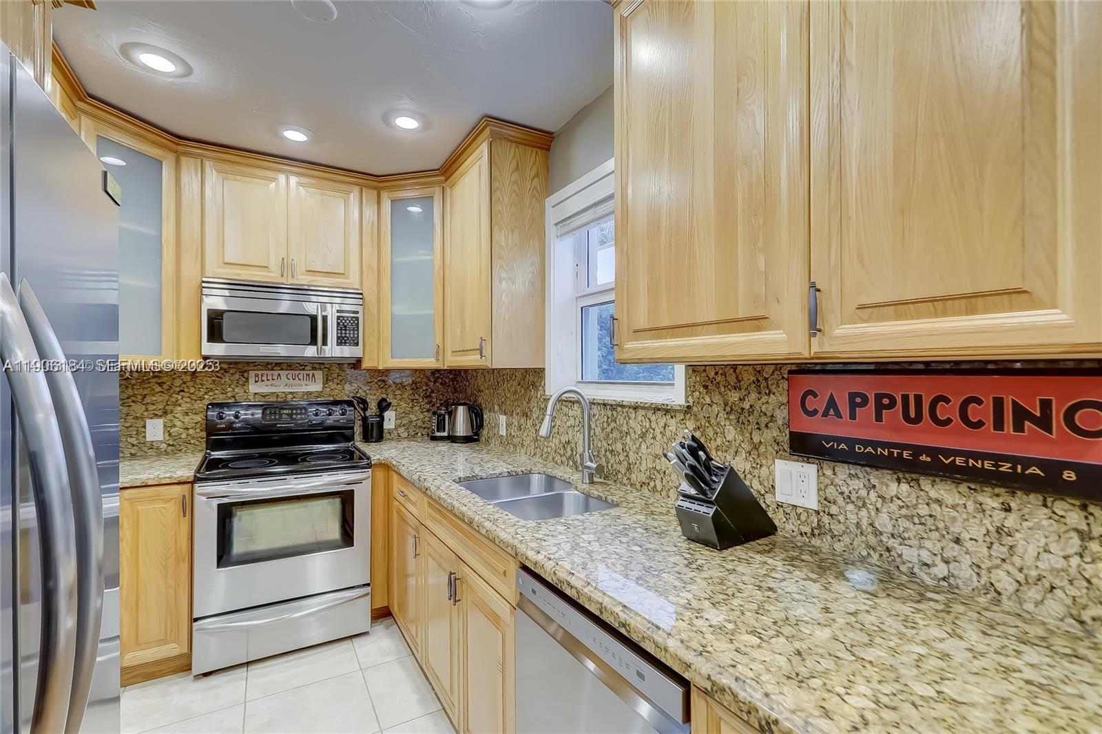 1637 Cleveland Street, Unit 1637 Hollywood, FL 33020 - Photo 7 of 52