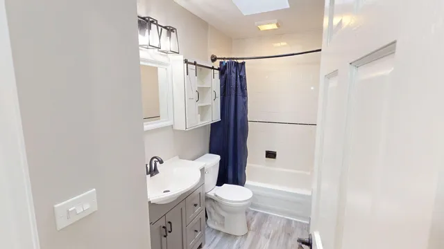 $3,000 | 304 Jackson Street, Bartlett, IL 60103