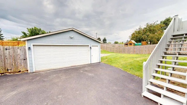 $3,000 | 304 Jackson Street, Bartlett, IL 60103