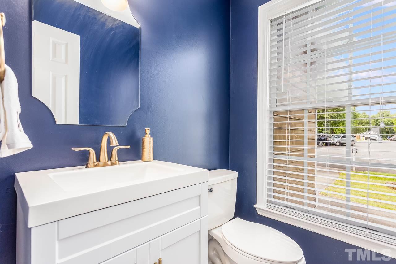 12300 Hartwick Court Raleigh, NC 27613 - Photo 12 of 21
