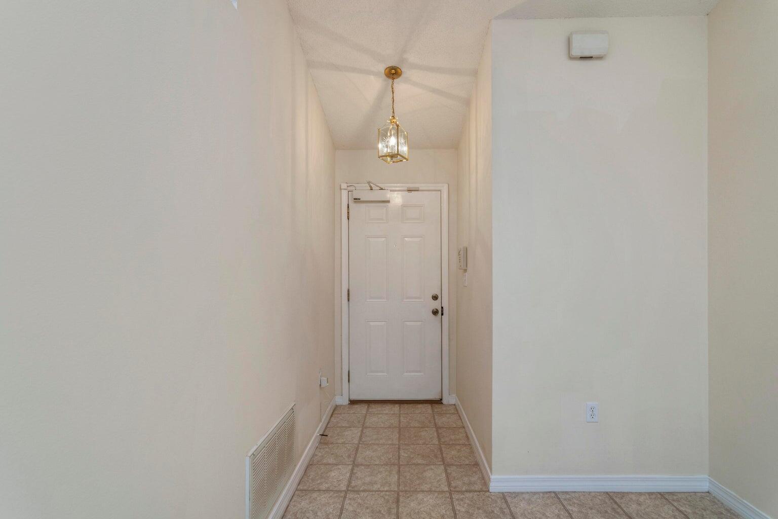 168 Cabana Way Crestview, FL 32536 - Photo 5 of 29 a view of a hallway with closet