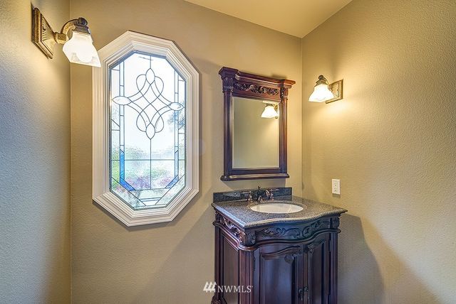 $865,400 | 17207 Southeast 45th Street, Bellevue, WA 98006