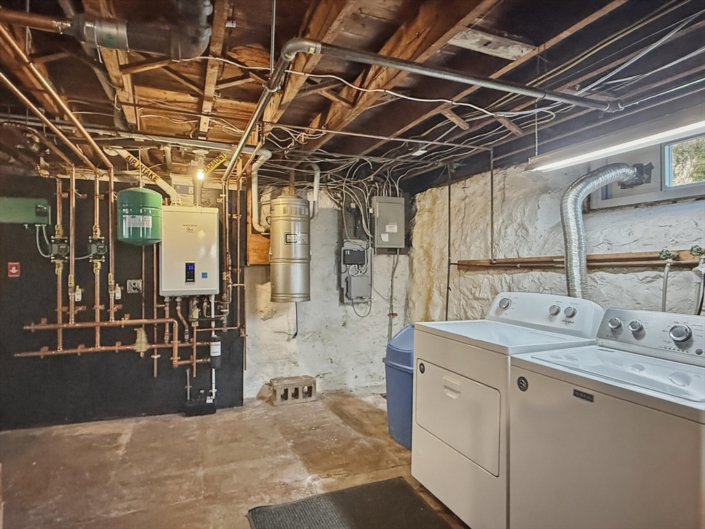 42 Great Woods Road Lynn, MA 01904 - Photo 26 of 42