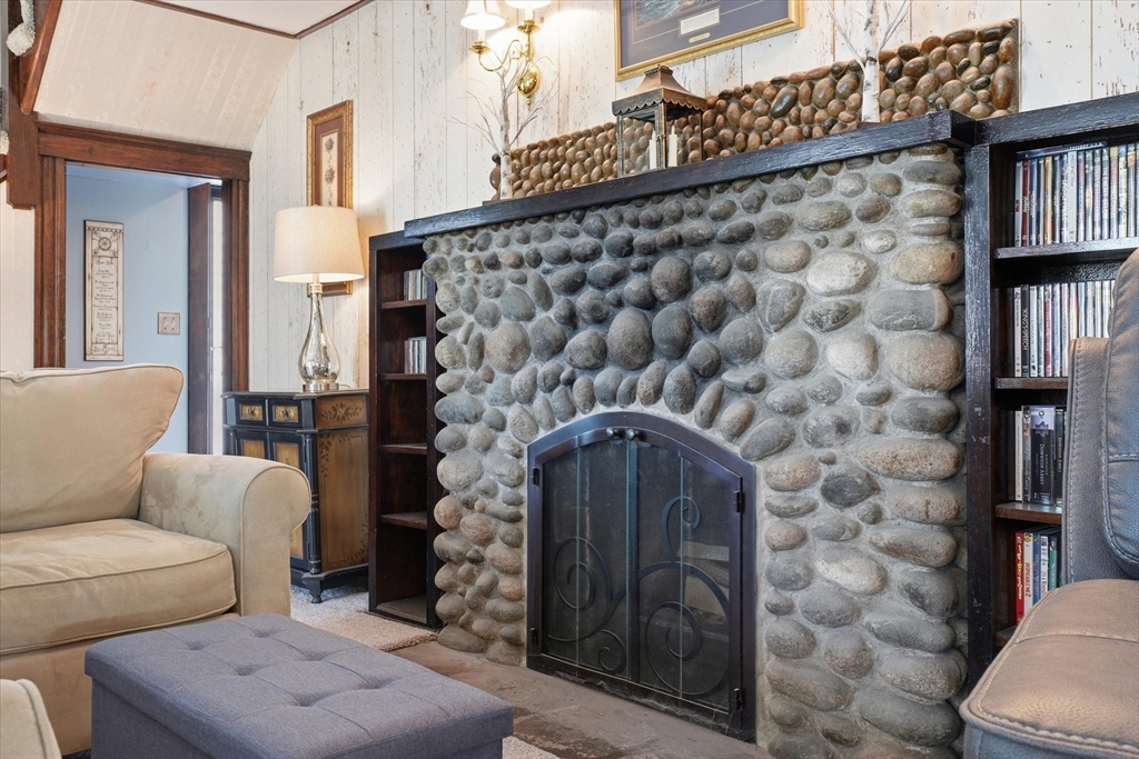 42 Great Woods Road Lynn, MA 01904 - Photo 6 of 42