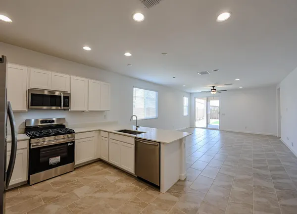$2,500 | 17347 West Gray Fox Trail, Surprise, AZ 85387