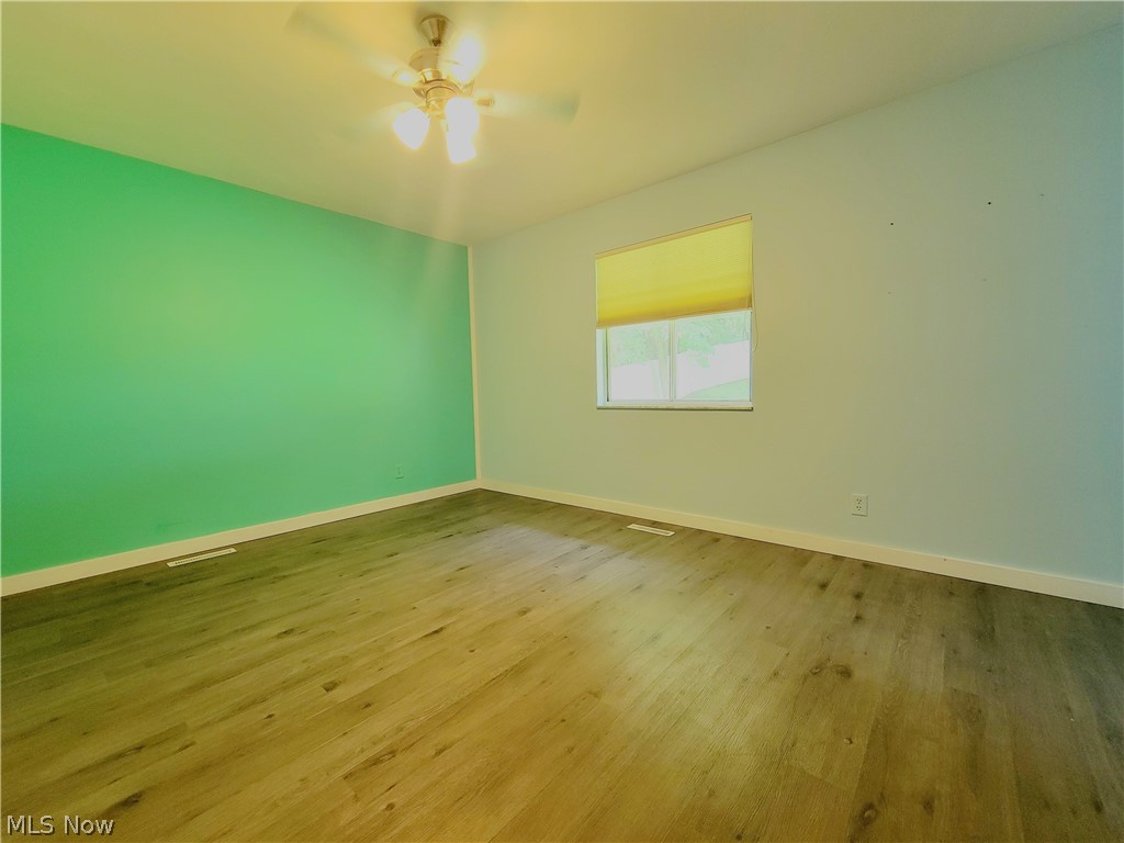 103 Robson Road Marietta, OH 45750 - Photo 15 of 21 Master bedroom