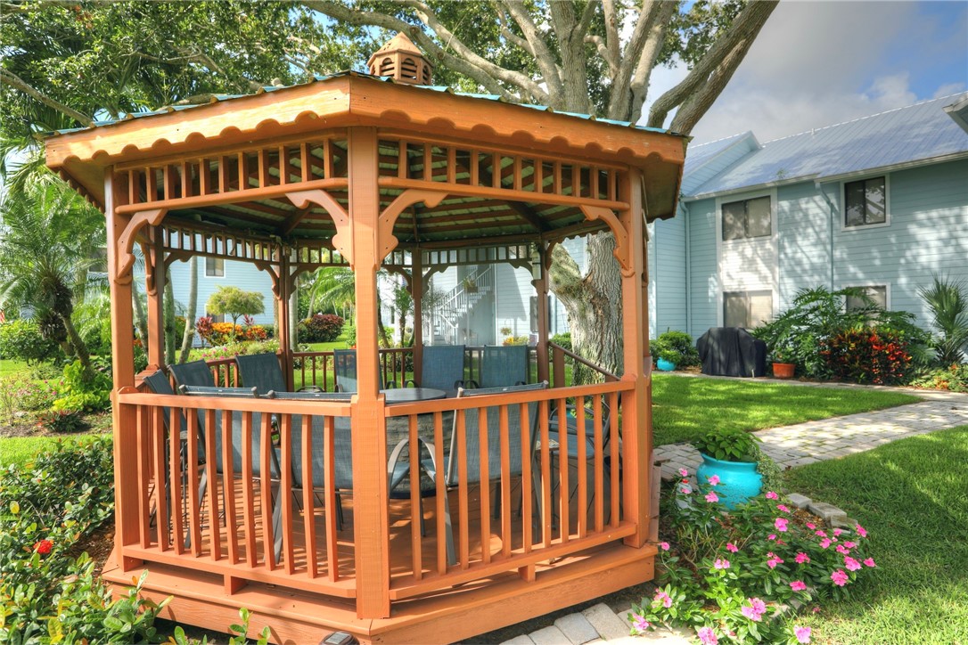 9635 Riverside Drive, Unit 3 Sebastian, FL 32958 - Photo 4 of 8 Gallery Image 4