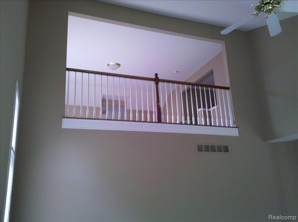 1369 Ross Lane Rochester, MI 48306 - Photo 7 of 14 2011-07-23_10-26-02_988
