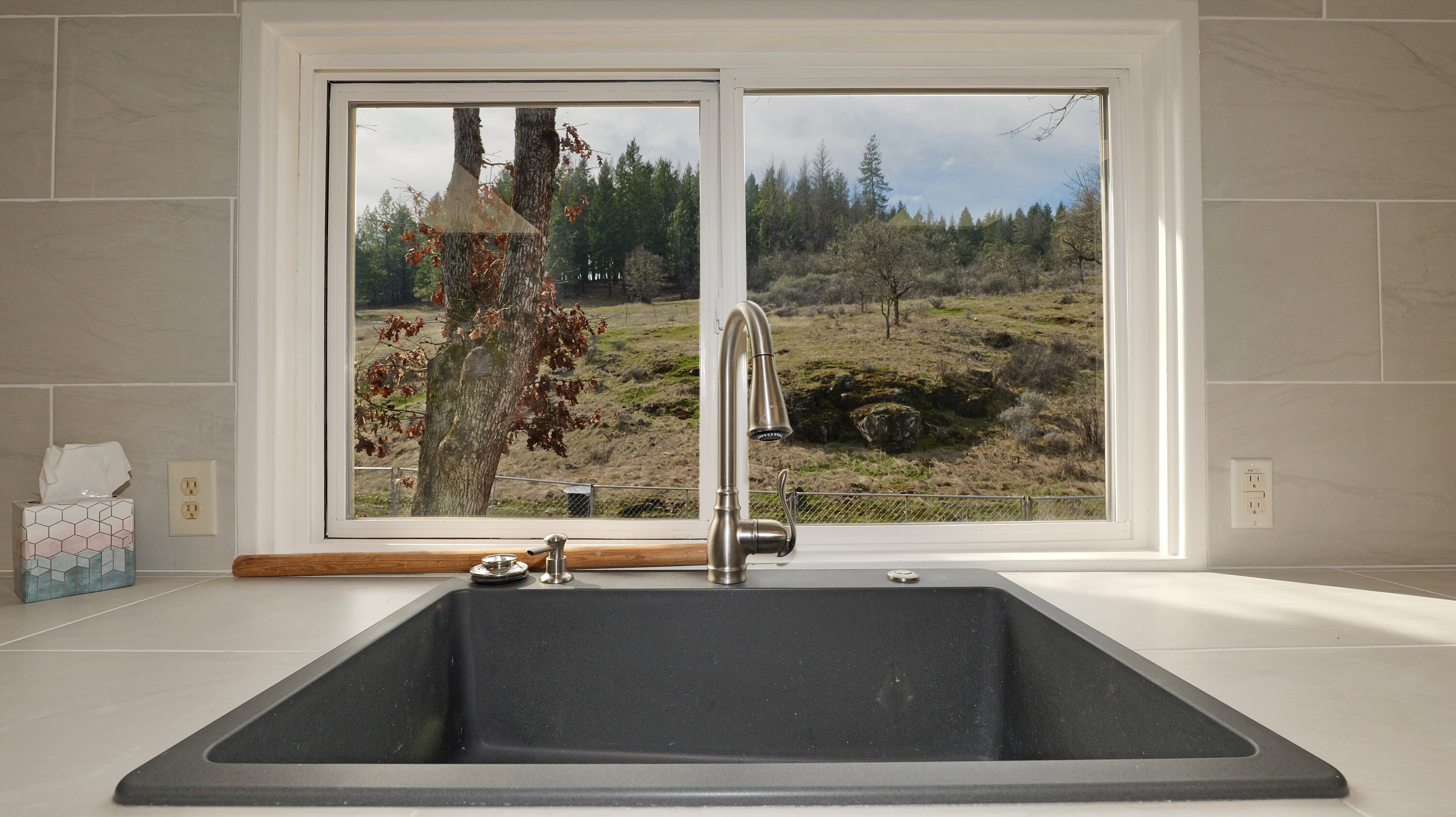 815 Old Trail Creek Road Trail, OR 97541 - Photo 25 of 55 Kitchen Sink