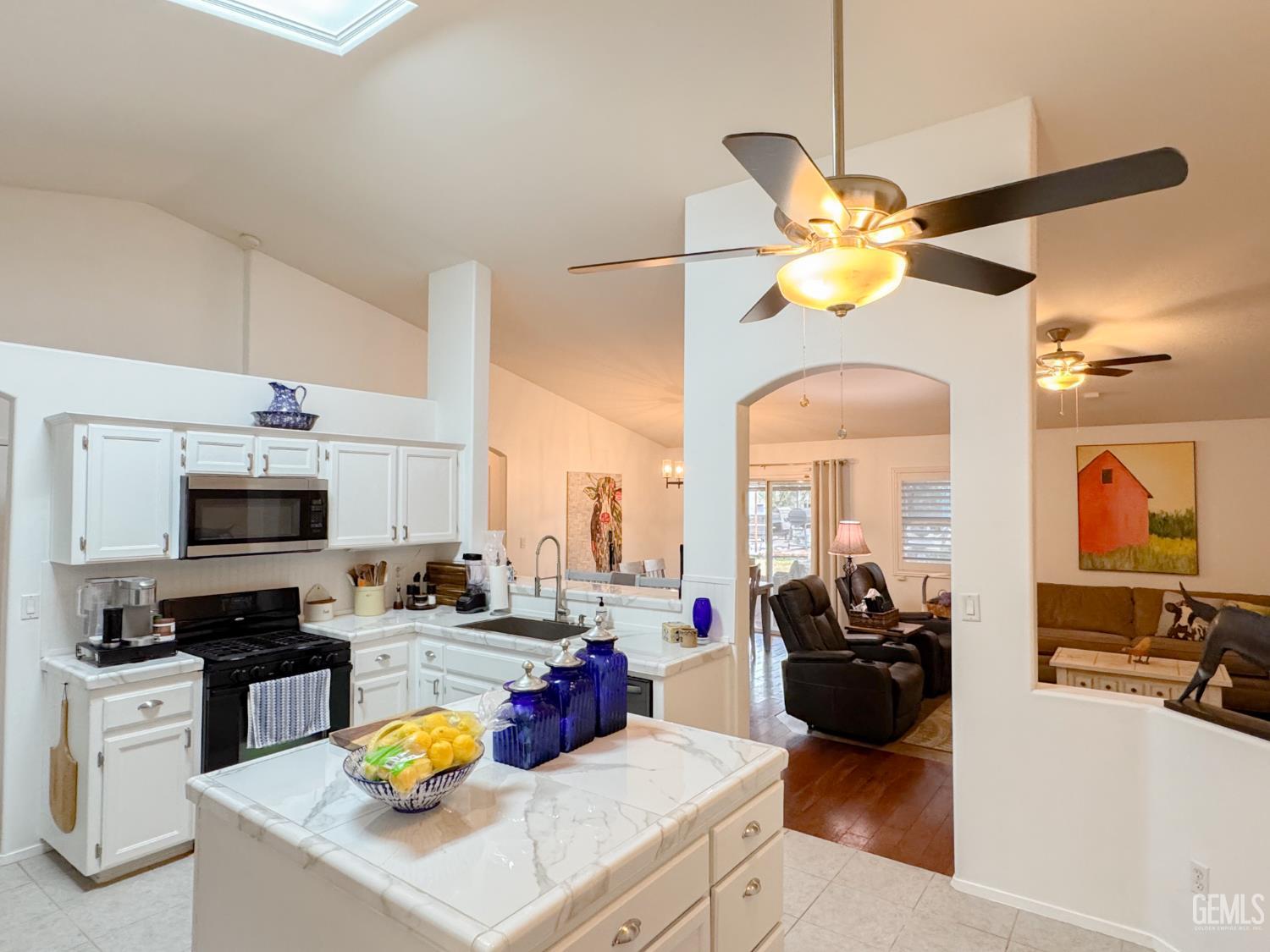 Undisclosed Address Bakersfield, CA 93312 - Photo 16 of 41