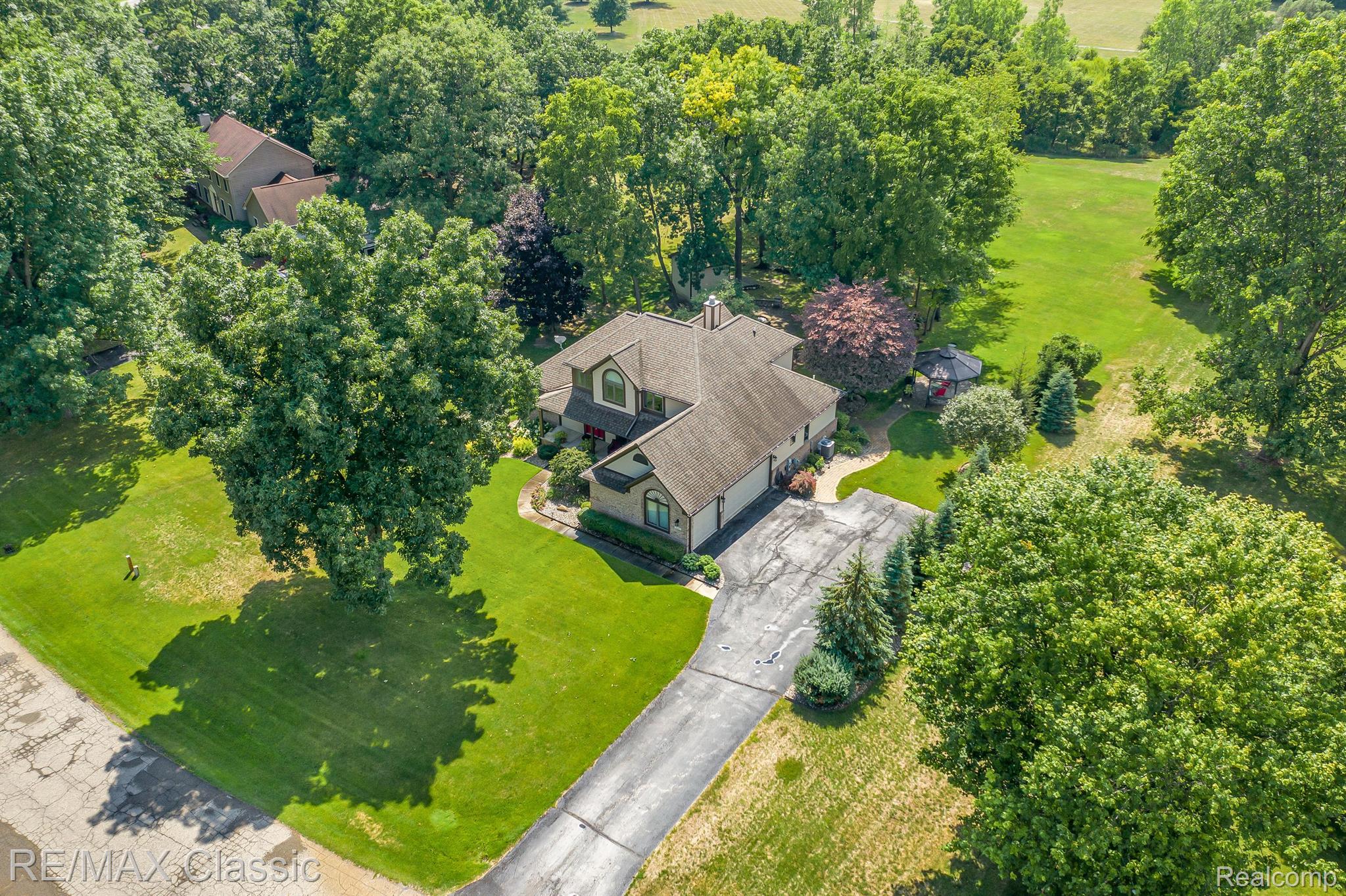 1883 Clover Ridge Drive Howell, MI 48843 - Photo 48 of 53 Gallery Image 48