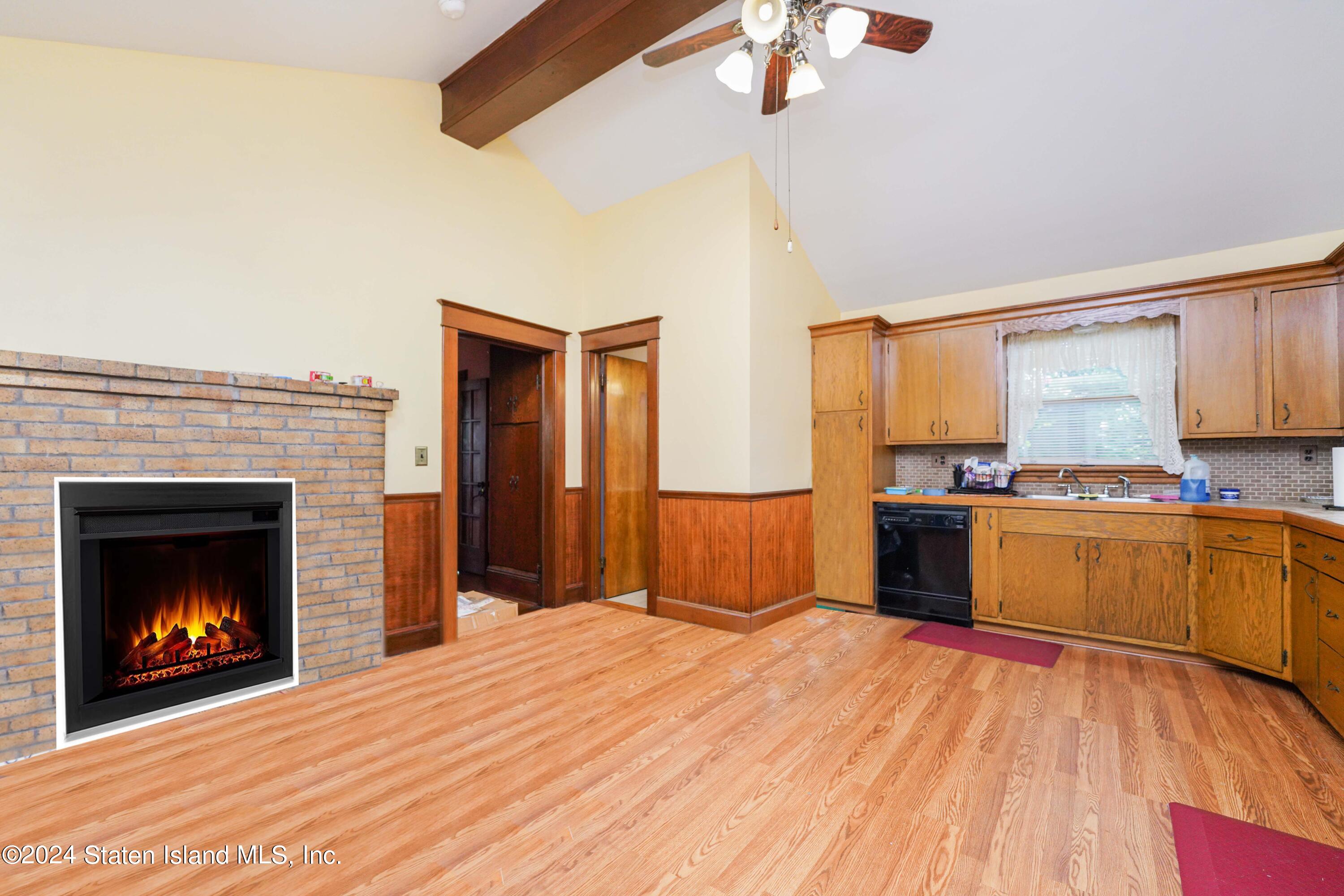 5756 Amboy Road Staten Island, NY 10309 - Photo 14 of 19 Photo Aug 11 2024, 10 58 48 PM