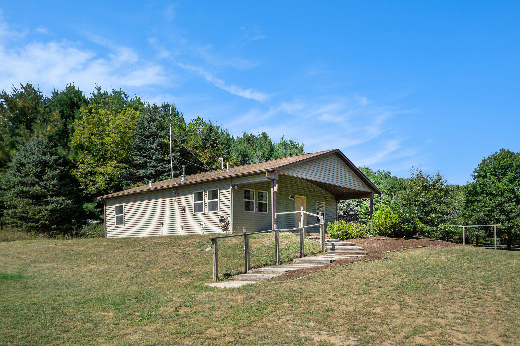 10888 Highway 60 Three Rivers, MI 49093 - Photo 17 of 19 Exterior