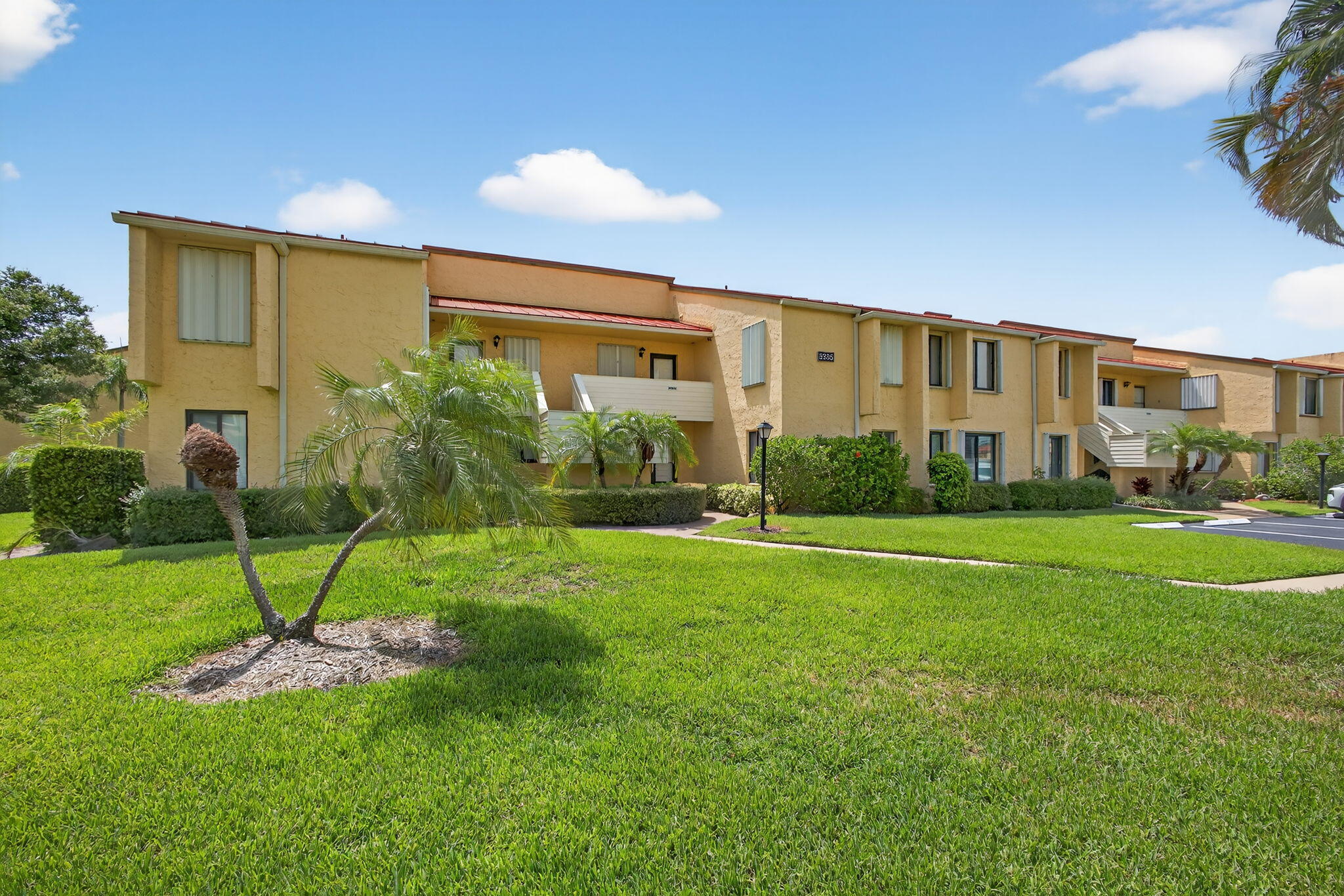 5335 Southeast Miles Grant Road, Unit 102 Stuart, FL 34997 - Photo 3 of 38 2-web-or-mls-5D1A9106