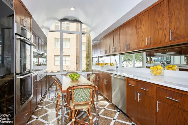 $9,300,000 | 15 East 82nd Street, Unit TRIPLEX | Upper East Side