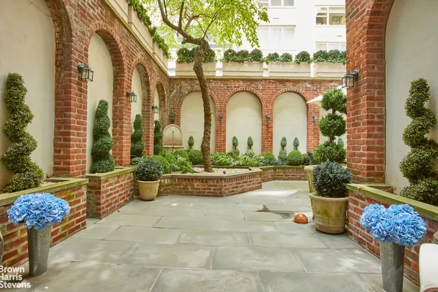 $9,300,000 | 15 East 82nd Street, Unit TRIPLEX | Upper East Side