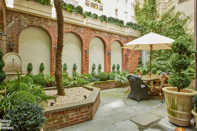 $9,300,000 | 15 East 82nd Street, Unit TRIPLEX | Upper East Side
