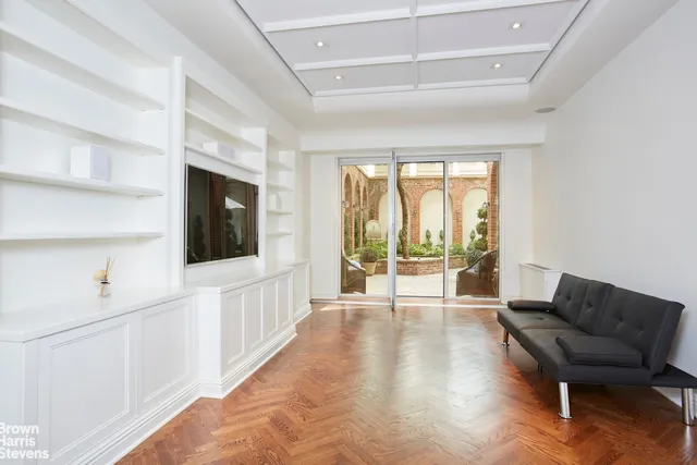 $9,300,000 | 15 East 82nd Street, Unit TRIPLEX | Upper East Side
