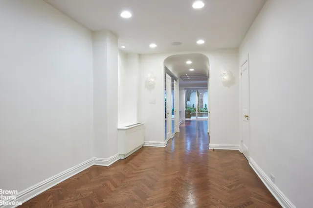 $9,300,000 | 15 East 82nd Street, Unit TRIPLEX | Upper East Side