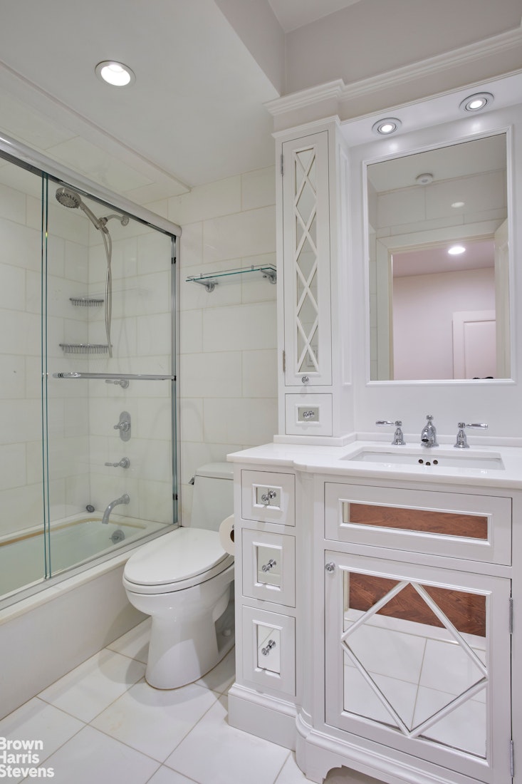 15 East 82nd Street, Unit TRIPLEX Manhattan, NY 10028 - Photo 26 of 31