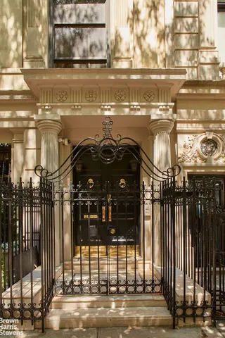 $9,300,000 | 15 East 82nd Street, Unit TRIPLEX | Upper East Side