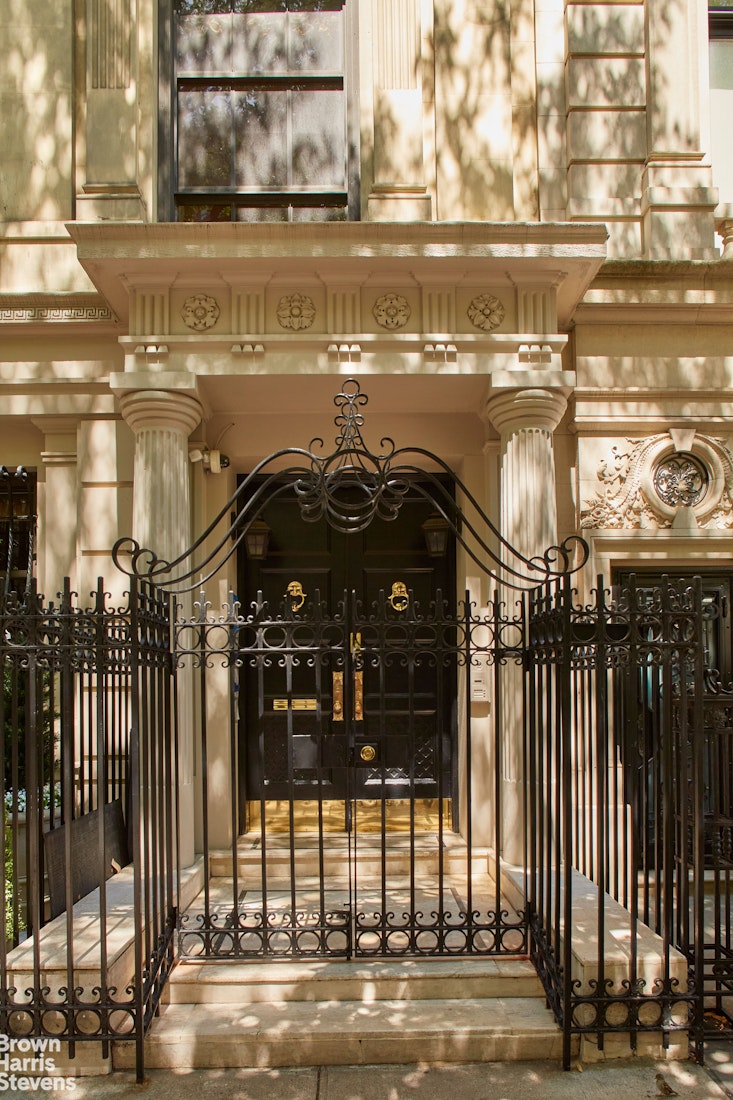 15 East 82nd Street, Unit TRIPLEX Manhattan, NY 10028 - Photo 2 of 31