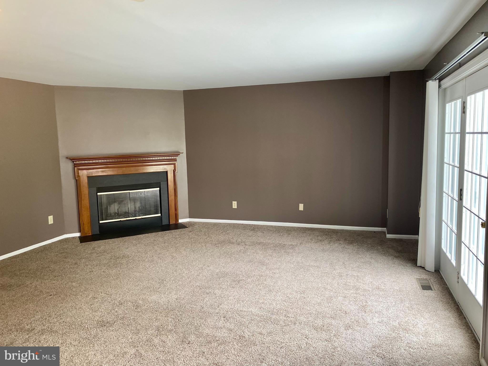 547 Pewter Drive Exton, PA 19341 - Photo 6 of 25 Living Room
