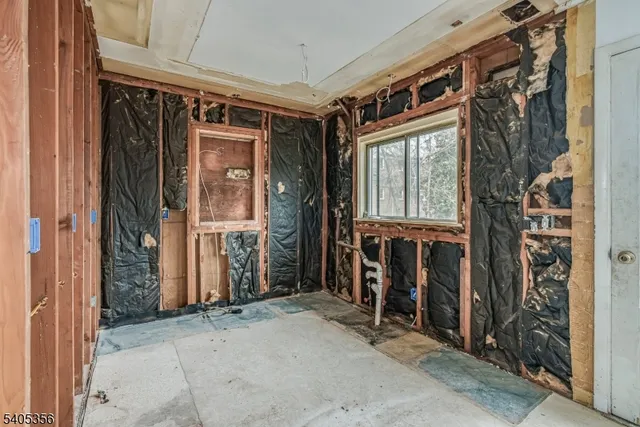 $300,000 | 105 Lake Avenue, Newton, NJ 07860