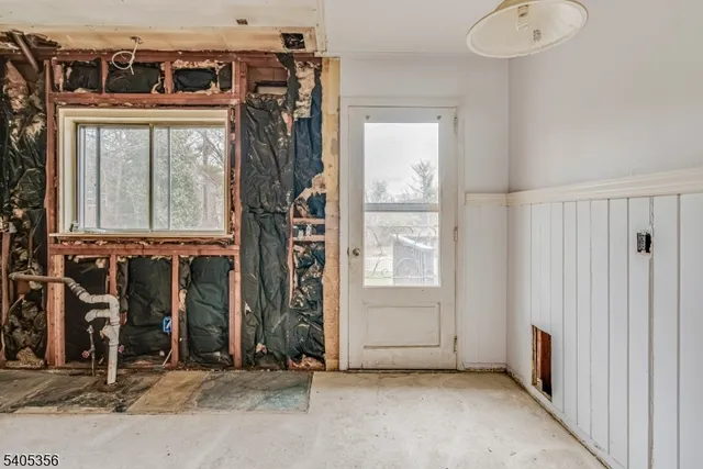 $300,000 | 105 Lake Avenue, Newton, NJ 07860