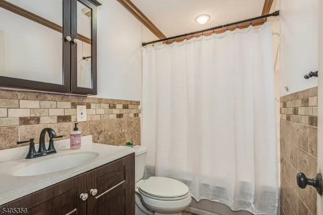 $300,000 | 105 Lake Avenue, Newton, NJ 07860