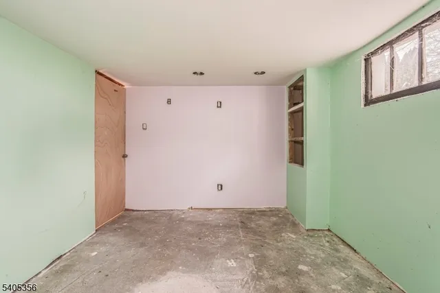 $300,000 | 105 Lake Avenue, Newton, NJ 07860